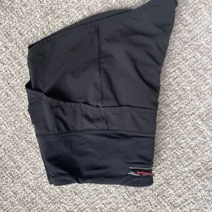 Lululemon, speed up short, 2.5", reflective back zipper, size 8